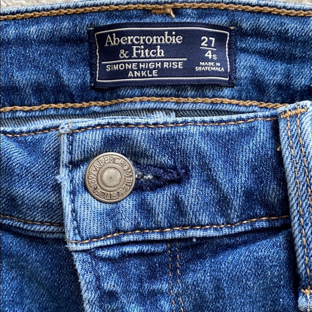 Abercrombie Simone High Waisted Blue Jean